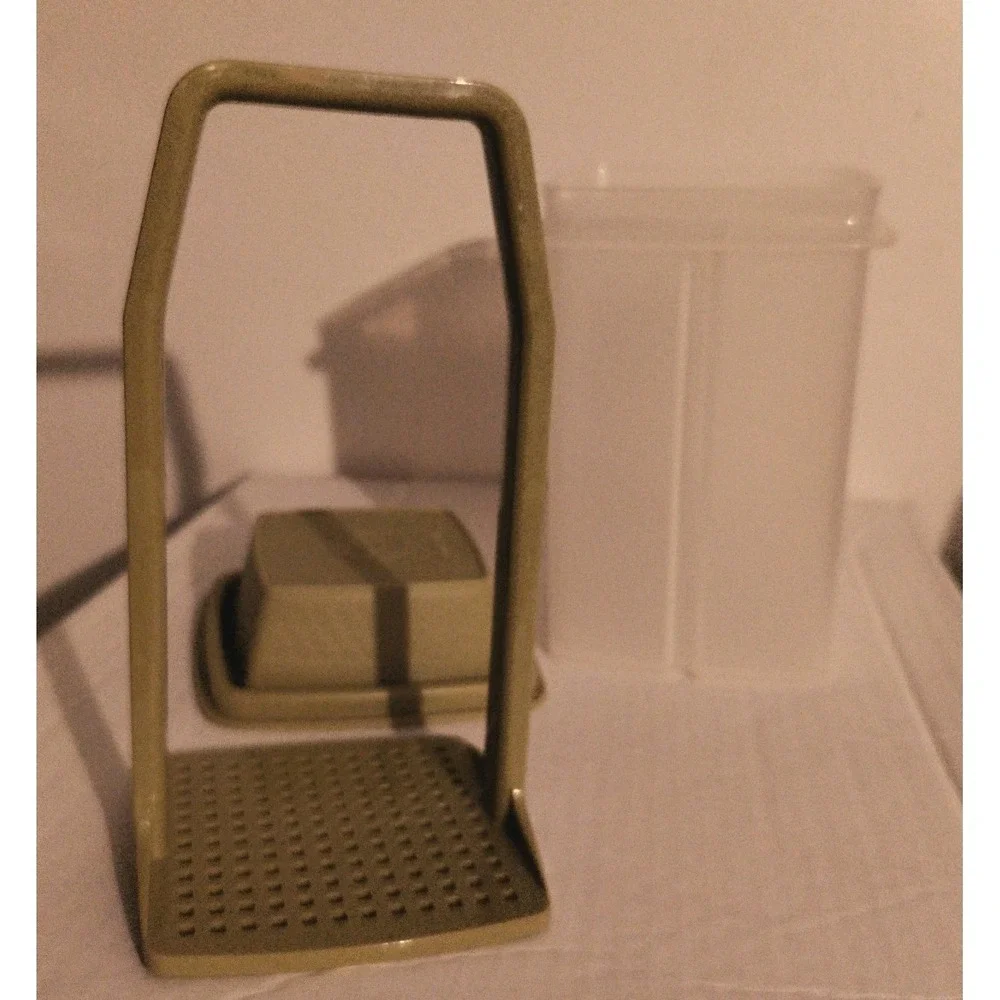 Tupperware vtg pick